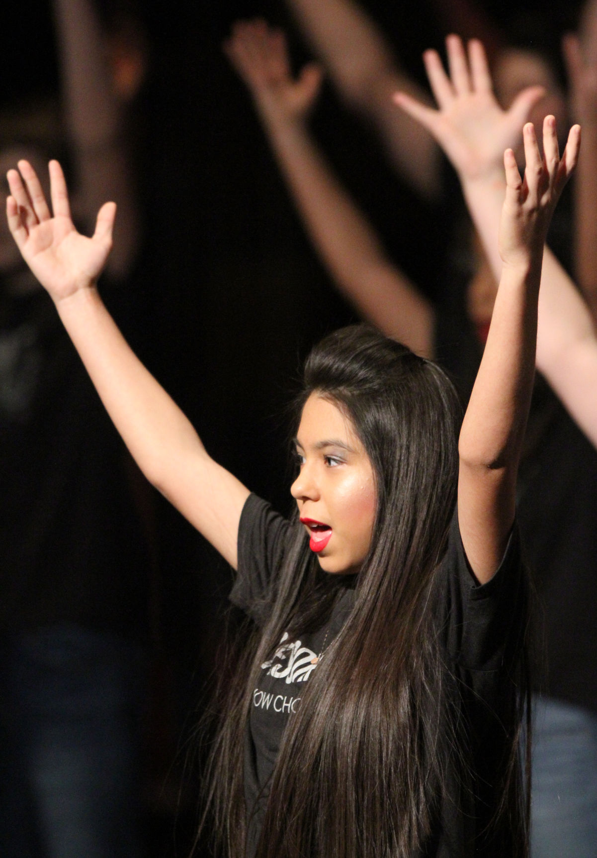p01-27-20HHSshowchoir5.jpg